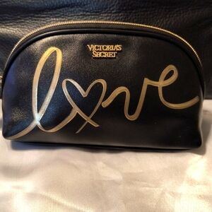 VICTORIA SECRET SMALL MAKEUP BAG